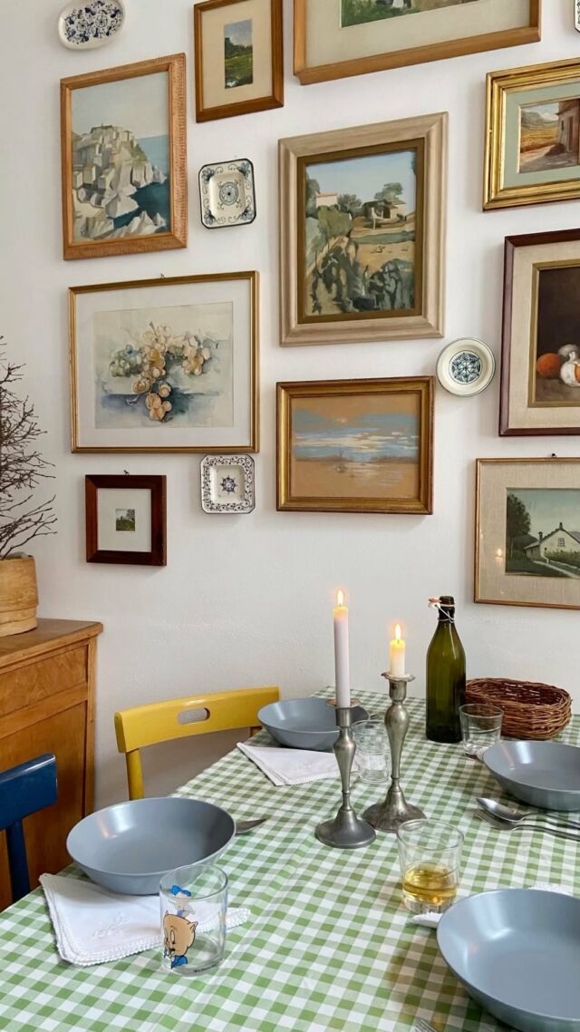 Domeniche 🌧️☔️🍝 😴 

#myconsideredhome #wallart #wallgallerydecor #wallgalleries #atavola #tablesetting #tablesetting #dettaglioperfetto #homesweethome #homedecor #myktchn #mykitchen #firenze #tuscany
