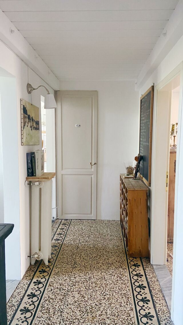 Come abbiamo creato un mini sgabuzzino realizzando una finta porta in legno e un finto muro in compensato 🐹 
Mancando una soffitta e una cantina, avere uno sgabuzzino e’ indispensabile 😅

#reno #renovation #renovieren #renovierung #homedecor #homesweethome #mycountryhome #myconsideredhome #homedecor #decoronabudget #cartolinedafirenze #firenze #firenzegram #homedecoration #homeinspiration